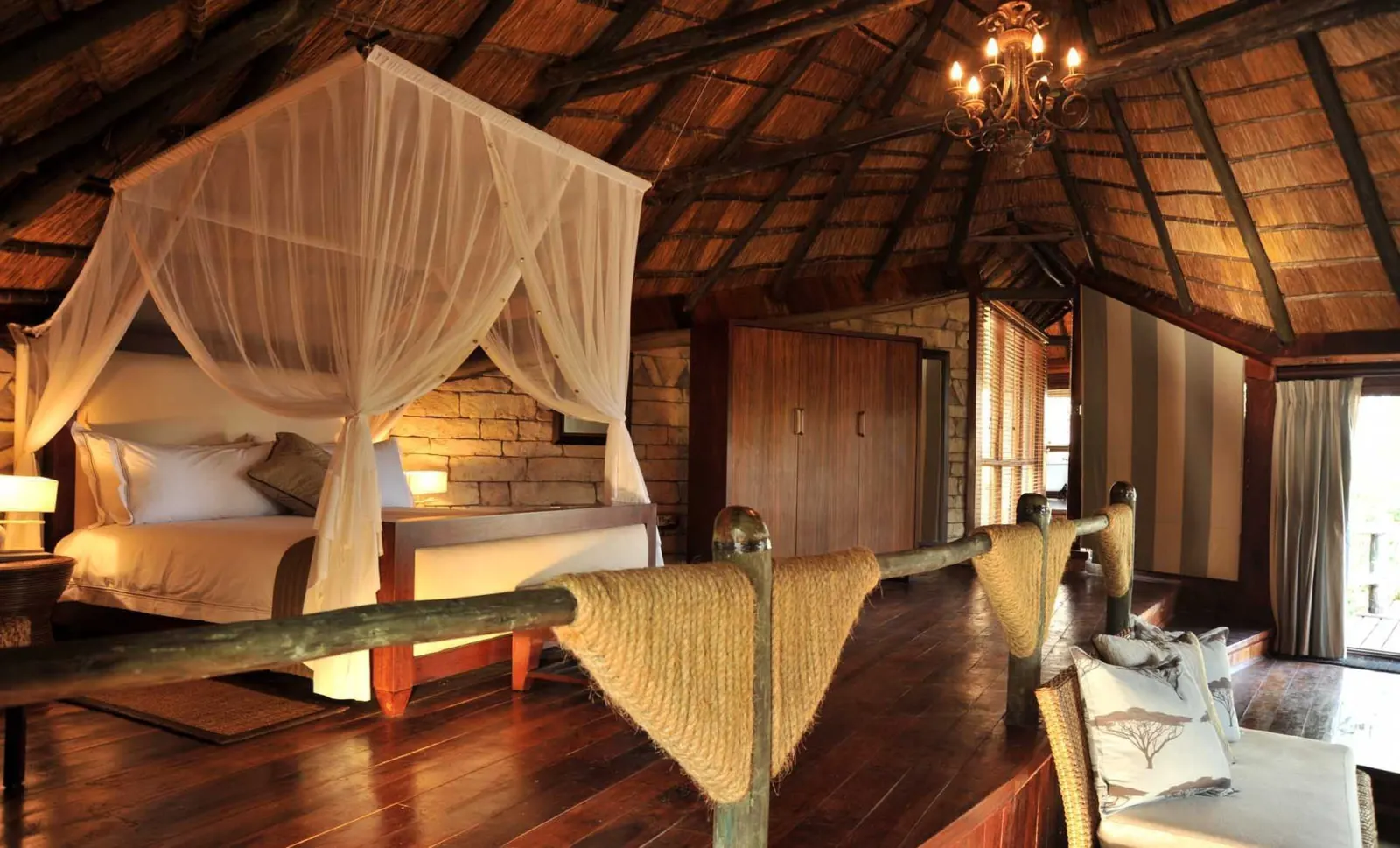 Serena Mivumo River Lodge